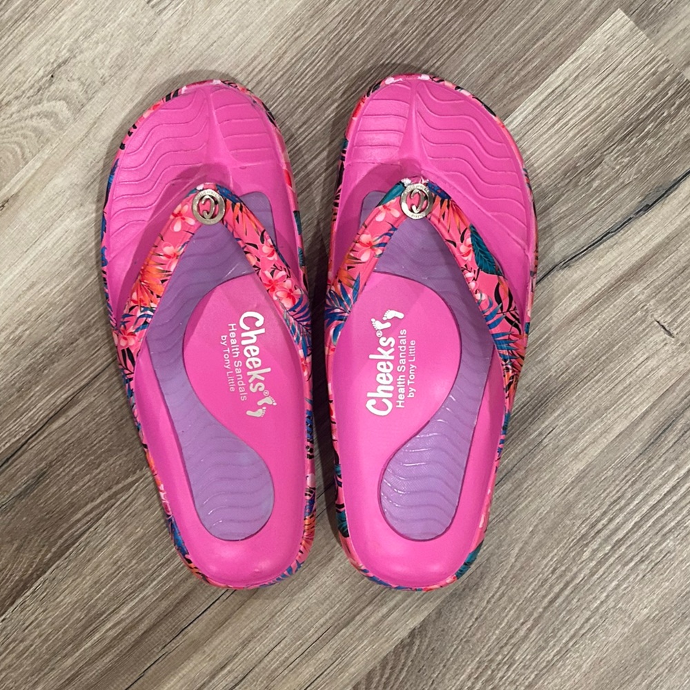 NWT Pink and Purple Sandals with Minimalist Design